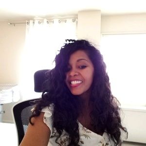 Meet your Posher, Jenet